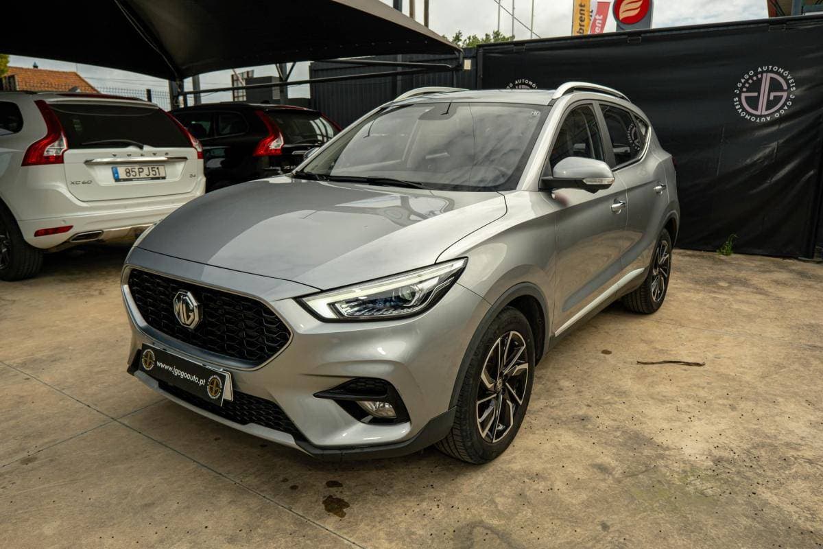 MG ZS .