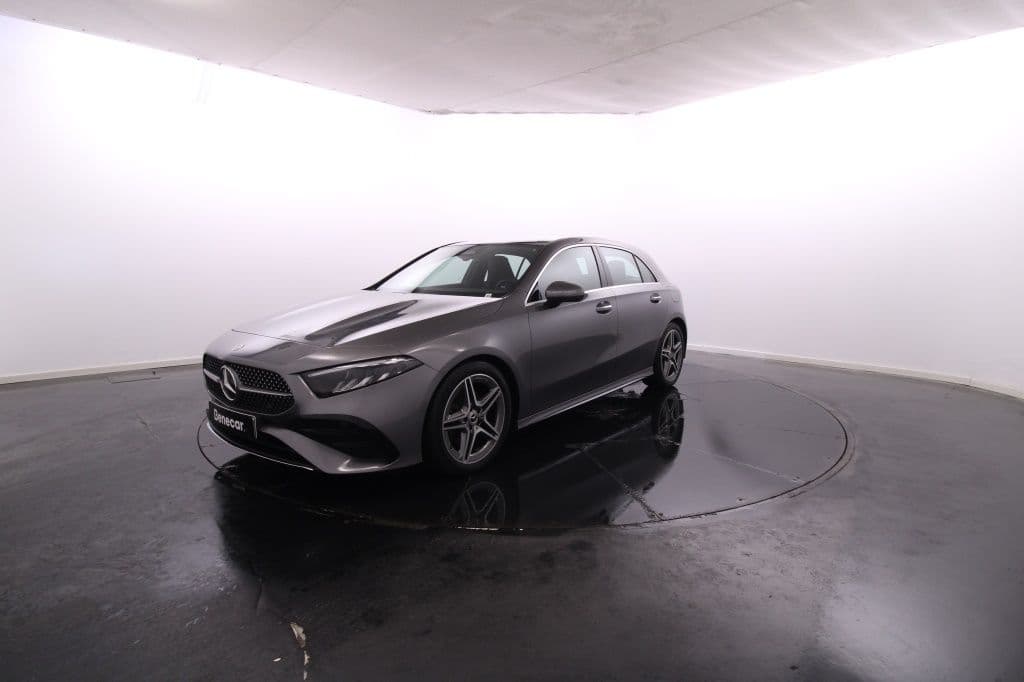 Mercedes-Benz Classe A A A 180 d AMG Advanced Plus Cx. Aut. GPS / Cam. Traseira / Teto de Abrir Panorâmico / Pack Premium / JLL