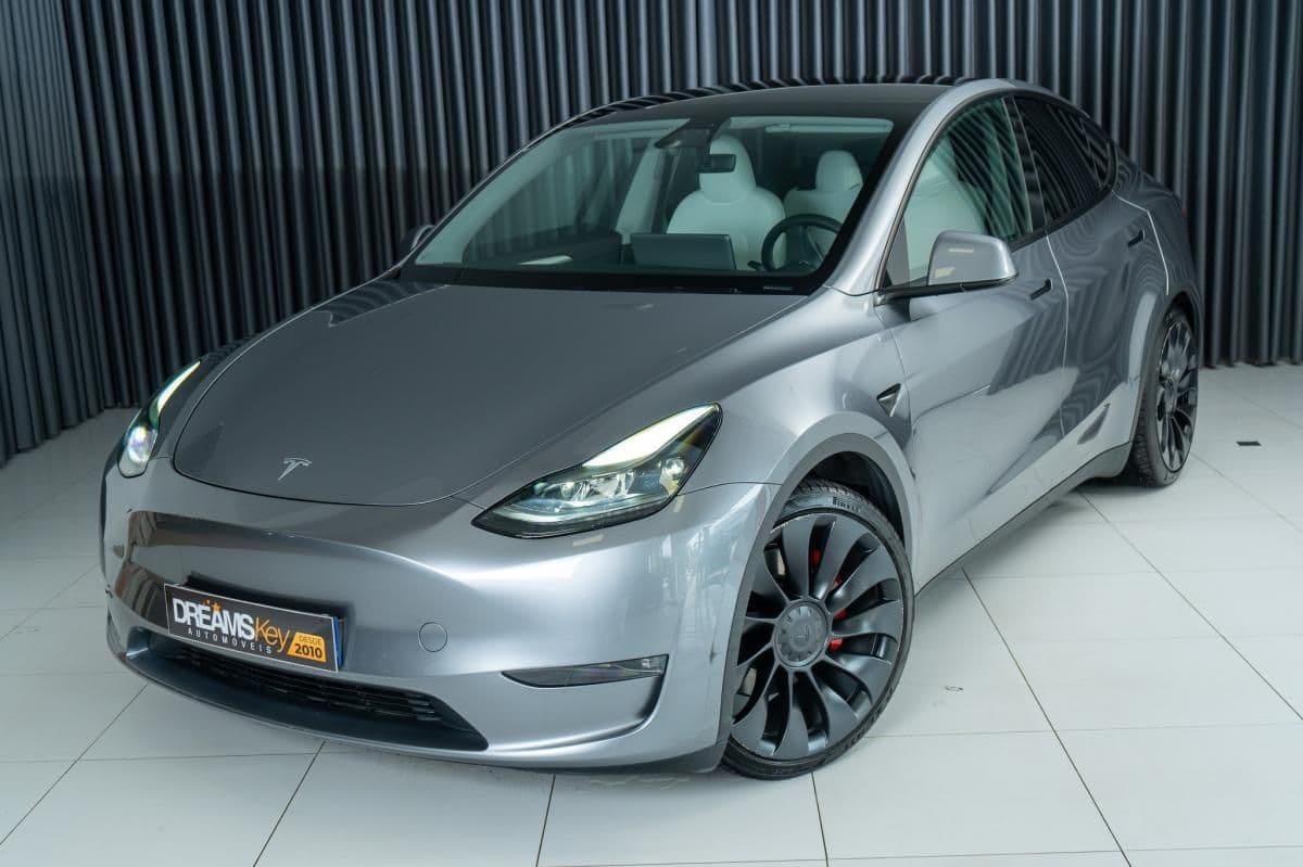 Tesla Model Y Performance Dual Motor AWD