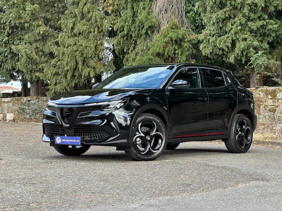 Alfa Romeo Junior 1.2 Q4 eDCT6