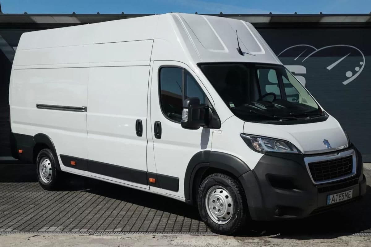 Peugeot Boxer 2.2 BLUEHDI 435 L4H3 PREMIUM