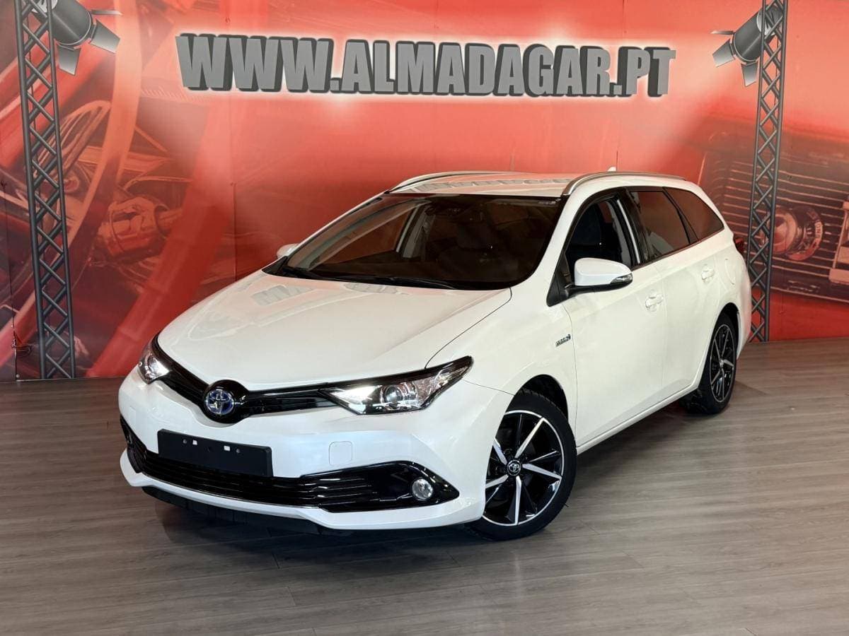 Toyota Auris Touring Sports 1.8 HSD Comfort +P.Sport+Navi