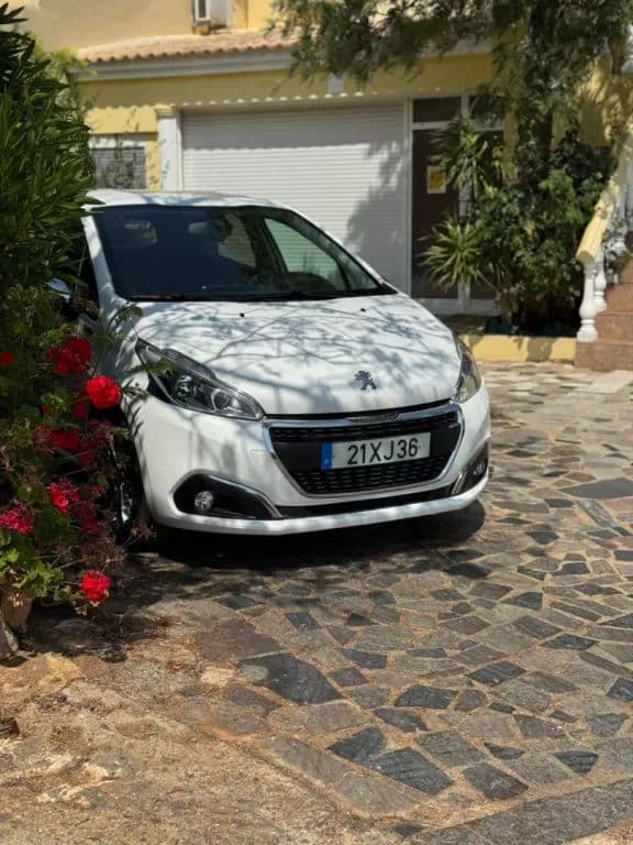Peugeot 208 Hatchback 1.2THP
