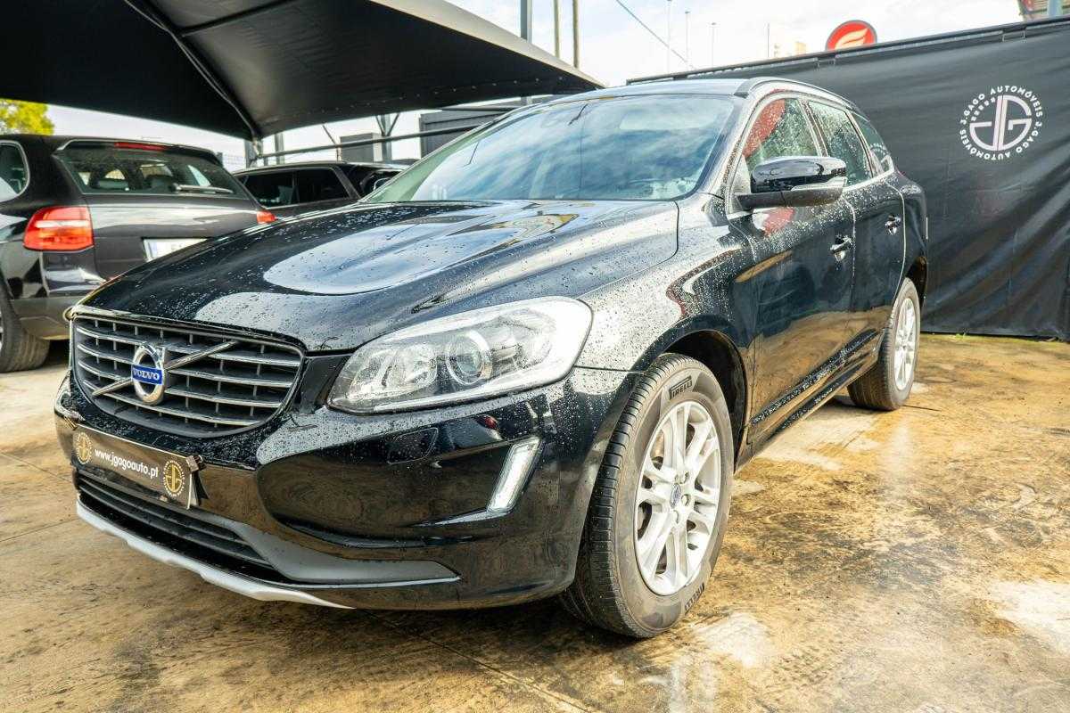Volvo XC60 .
