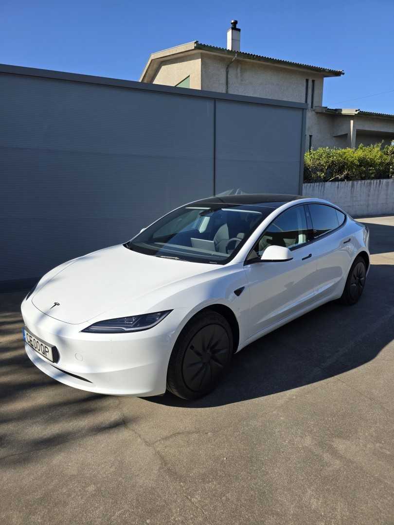 Tesla Model 3 Tração Traseira