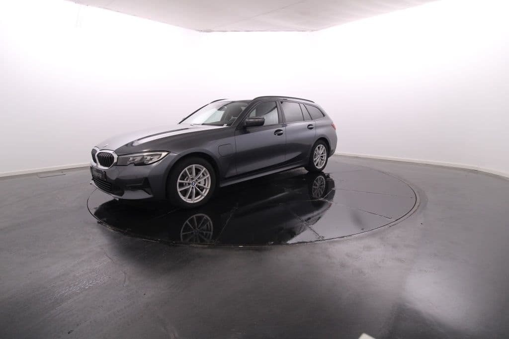 BMW Série 3 Serie 3 330e Touring Cx. Aut. GPS / Vidros Escurecidos / JLL / Bat. 10.4 kWh