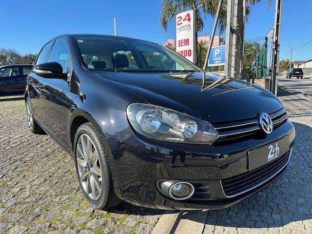 Volkswagen Golf 1.6 TDi Highline DSG