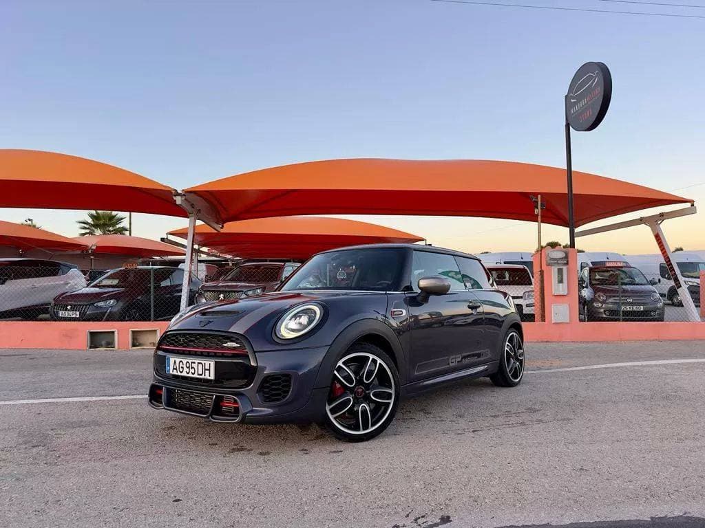 MINI John Cooper Works Plus Auto Desportiva