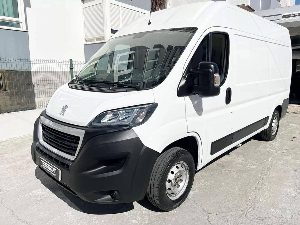 Peugeot Boxer 2.2 BlueHDIi 335 L2H2 Premium