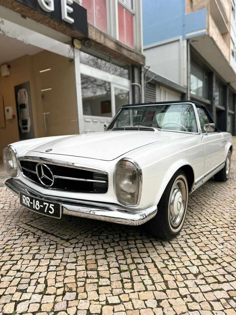 Mercedes-Benz SL Pagode