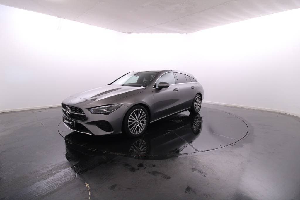 Mercedes-Benz CLA 180 d Shooting Brake Progressive Advanced Cx. Aut. / Vidros Escurecidos
