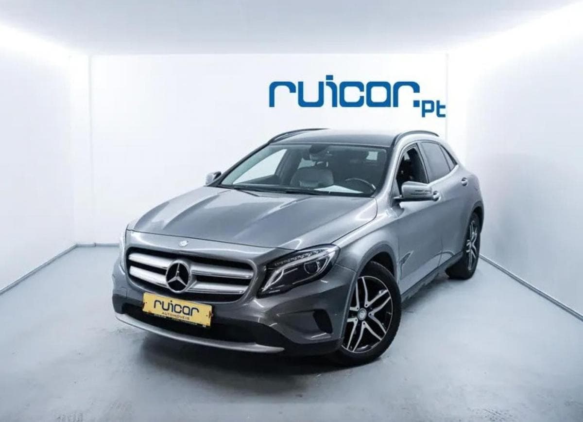 Mercedes-Benz GLA 200 d 7G-DCT Style