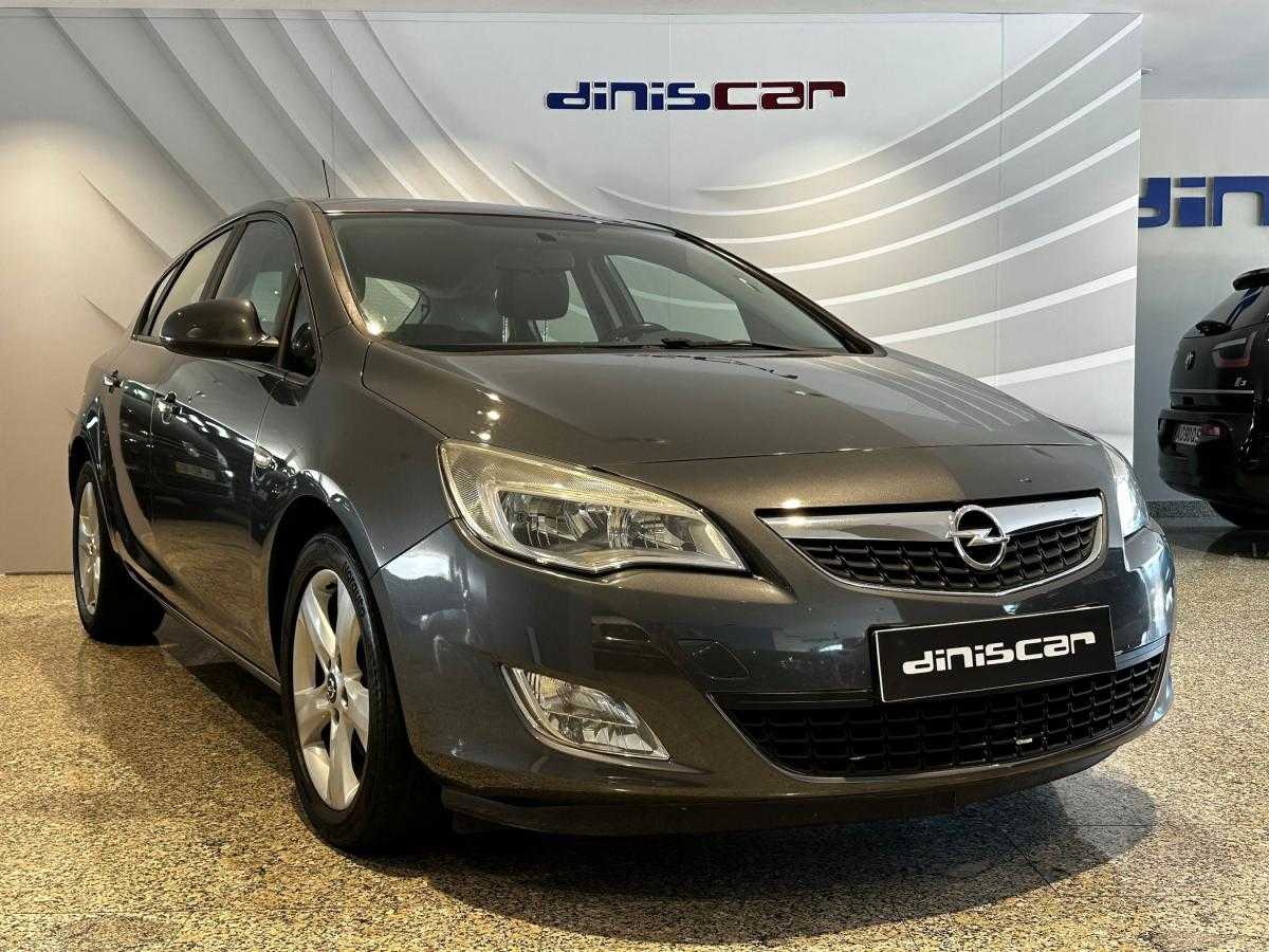 Opel Astra 1.7 CDTi Enjoy Start/Stop