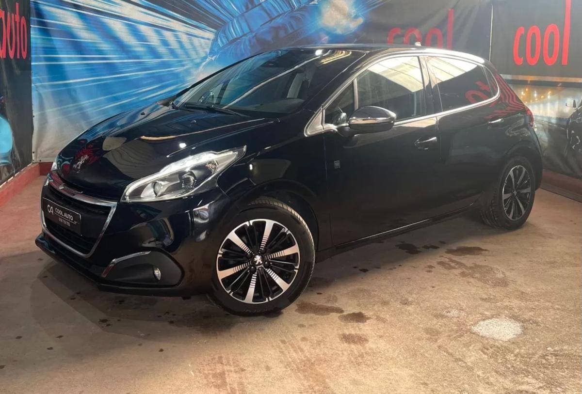Peugeot 208 PureTech 110 Stop & Start Tech Edition