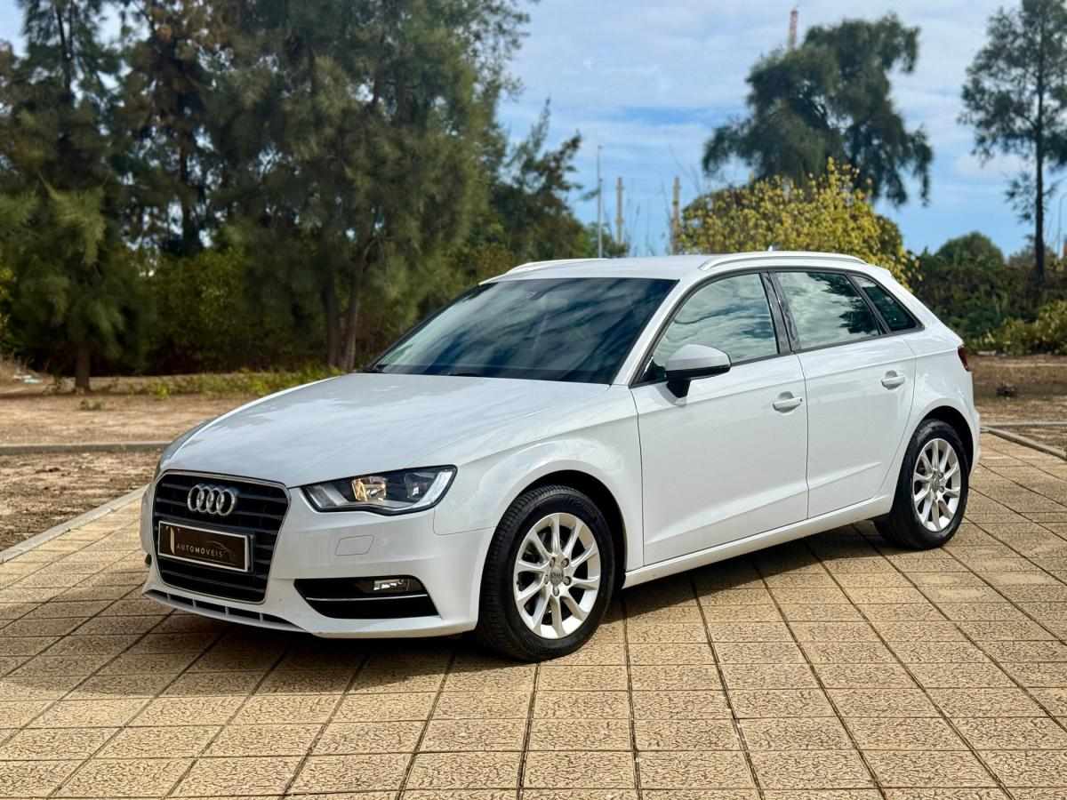 Audi A3 Sportback 1.6 TDi Business Line Attraction Ultra