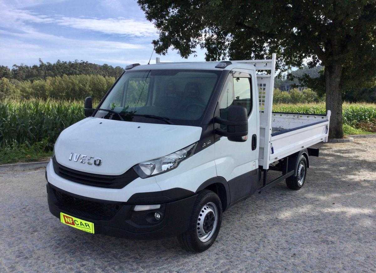 Iveco Daily BASCULANTE