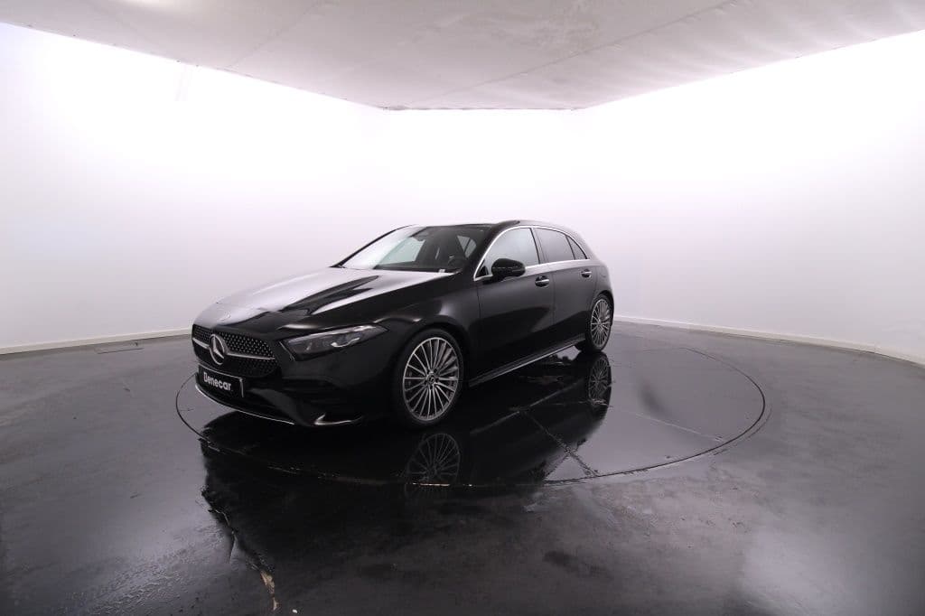 Mercedes-Benz Classe A A 180 d AMG Advanced Plus Cx. Aut. GPS / Vidros Escurecidos / LED / JLL19