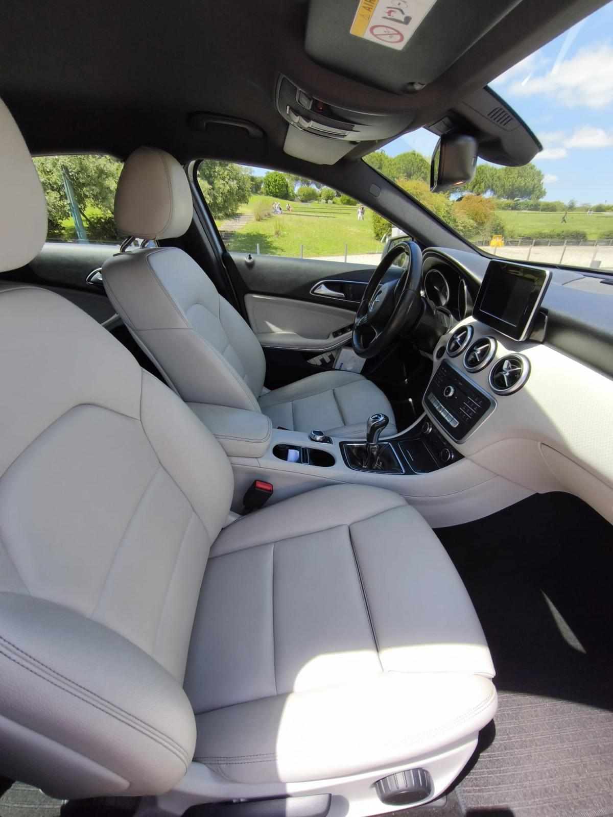 Mercedes-Benz Classe A A 180 d , 109cv