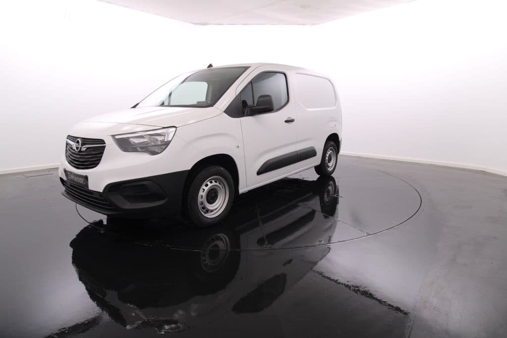 Opel Combo L1H1 E15DT MT6 100cv 3Lug.