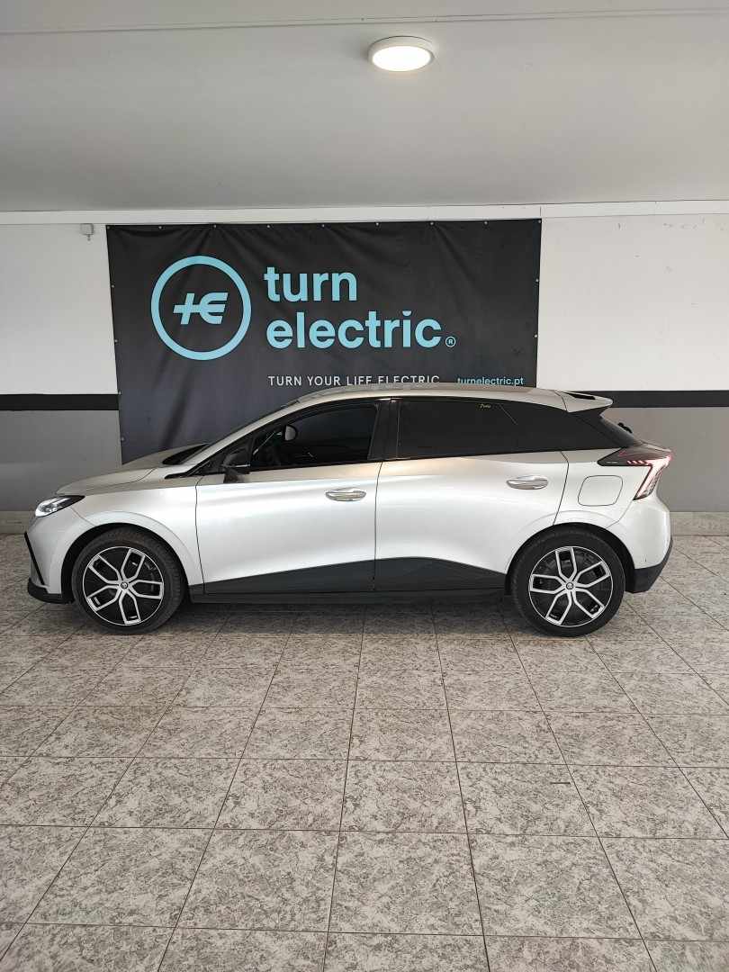 MG MG4 64 kWh Luxury