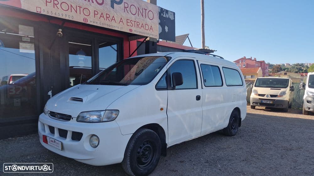 Hyundai H-1 Starex