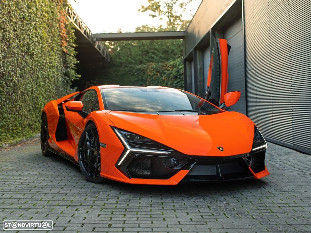 Lamborghini Revuelto 6.5 V12