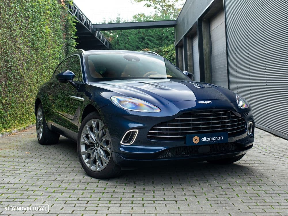 Aston Martin DBX Standard