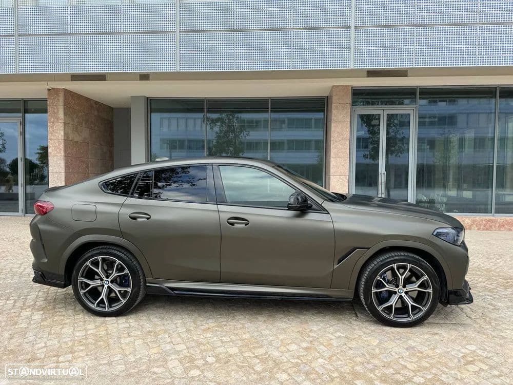 BMW Série X M50i