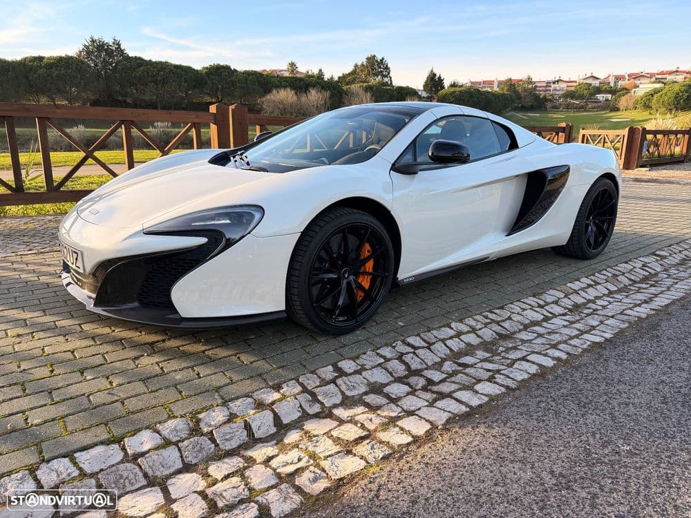 McLaren 650 desfrute da potência com o vento no rosto