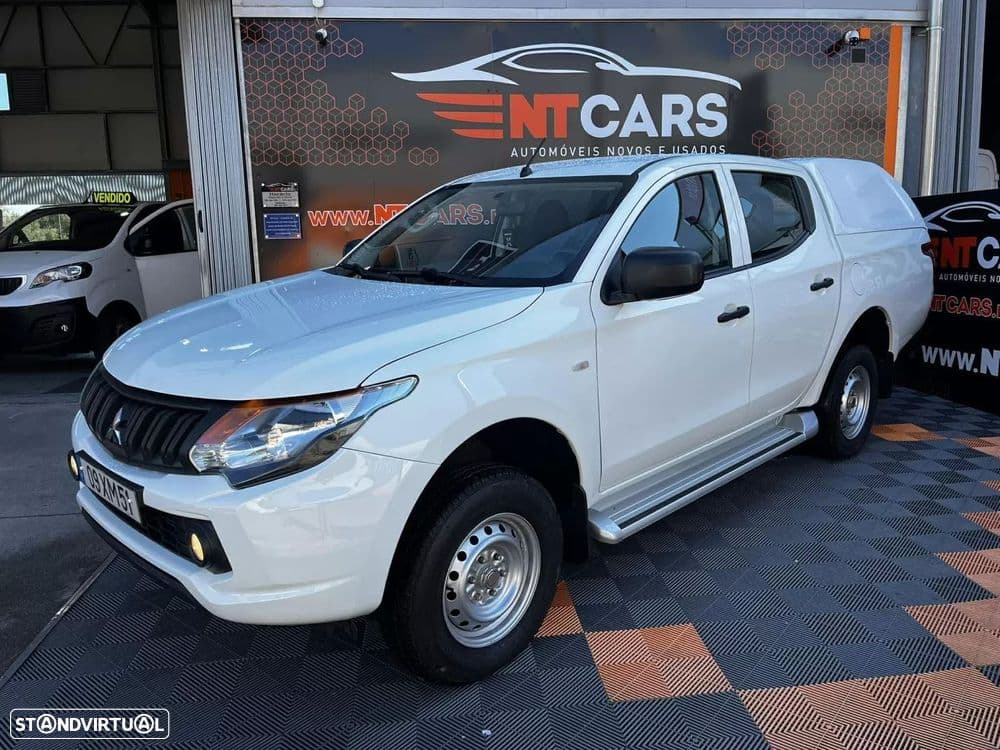 Mitsubishi L200 2.4 DI-D CD Invite 4WD