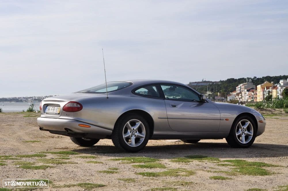 Jaguar XK XK8 4.0 Coupé Pele