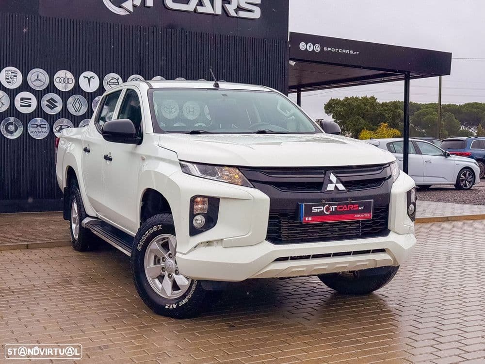 Mitsubishi L200 2.3 DI-D CD Invite 4WD