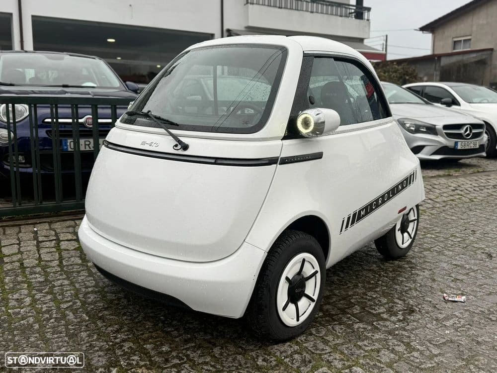 Microlino 2.0 com 177 kms de autonomia e velocidade maxima de 90km/h