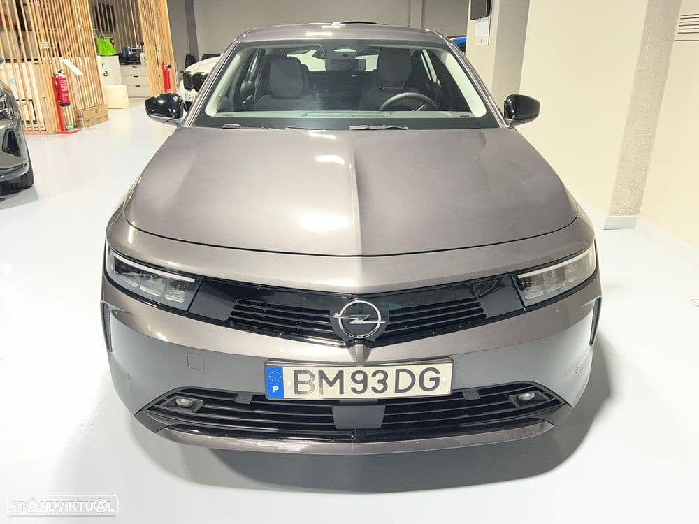 Opel Astra 1.2 T Edition