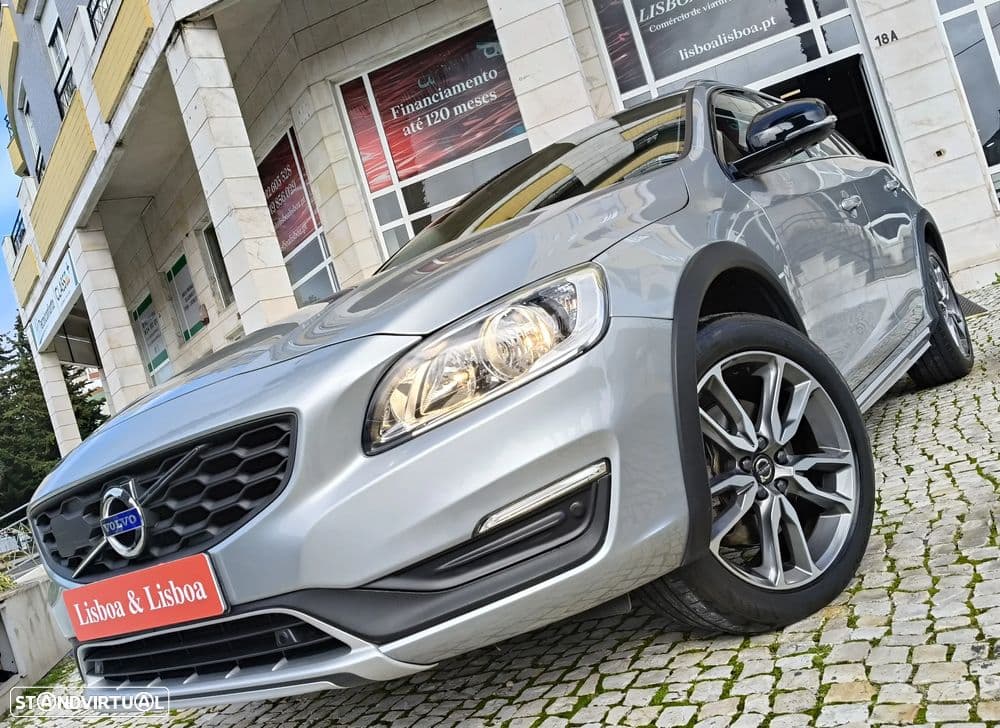 Volvo V60 Cross Country 2.0 D3 Momentum