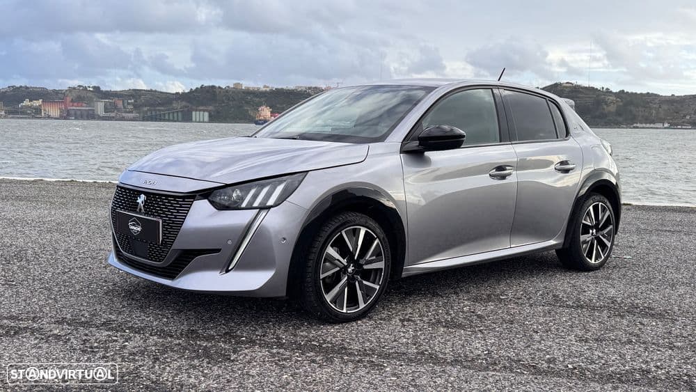 Peugeot 208 1.2 PureTech GT EAT8