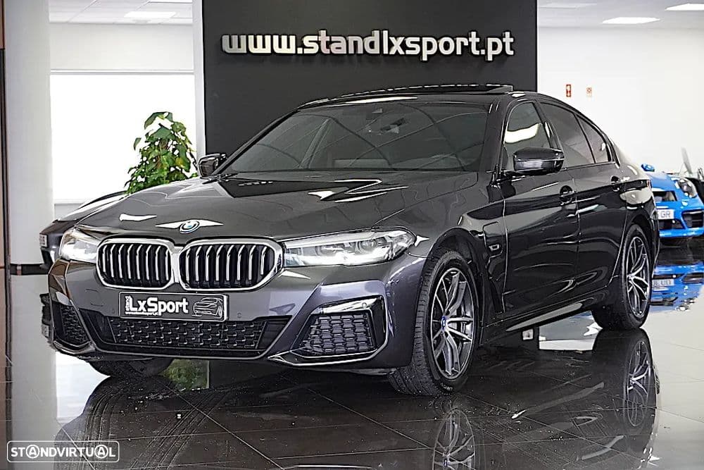 BMW Série 5 Versão desportiva M, jantes exclusivas e detalhes exteriores desportivos