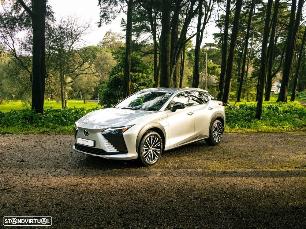 Lexus RZ Premium