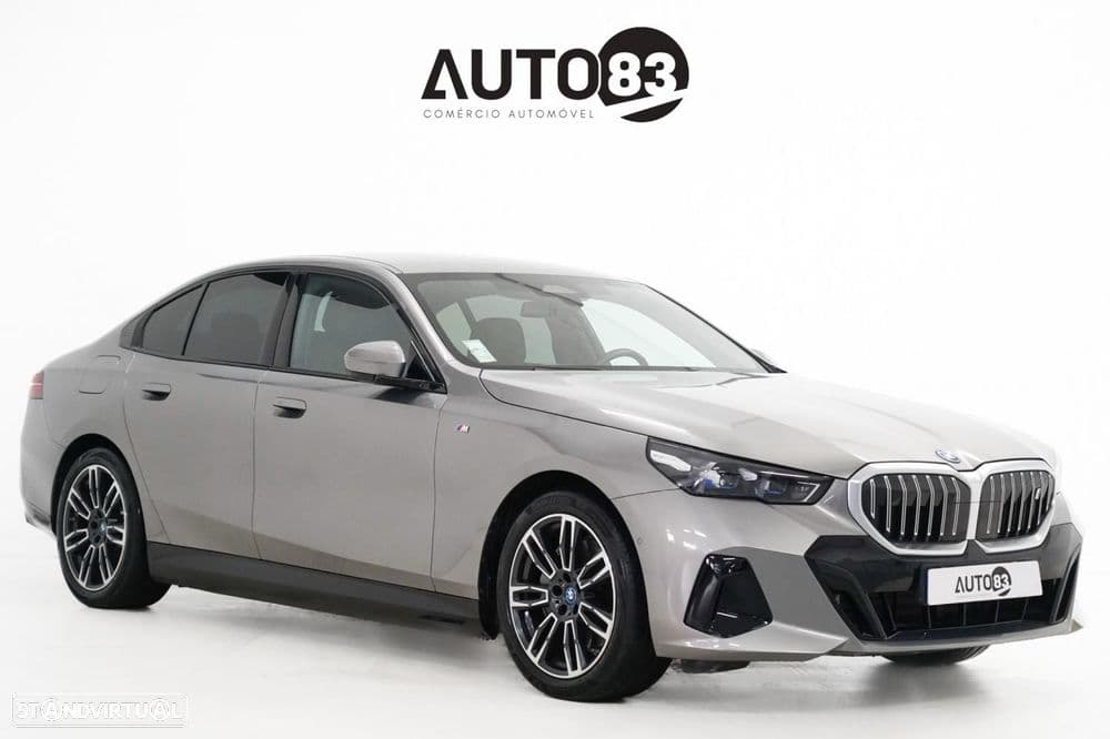 BMW Série i eDrive40 Pack Desportivo M