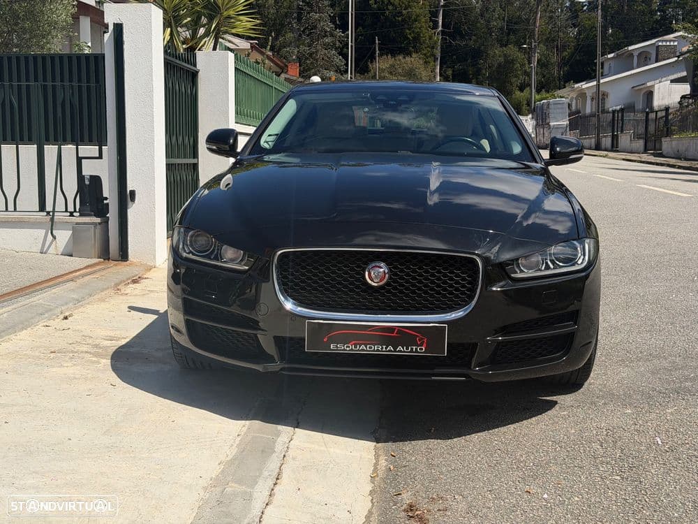 Jaguar XE 2.0d Portfolio Aut. (180 cv)