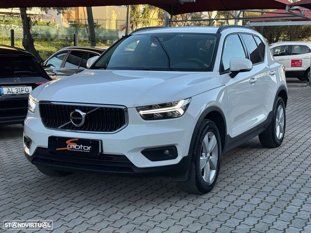 Volvo XC 40 1.5 T3 Momentum Tech Edition