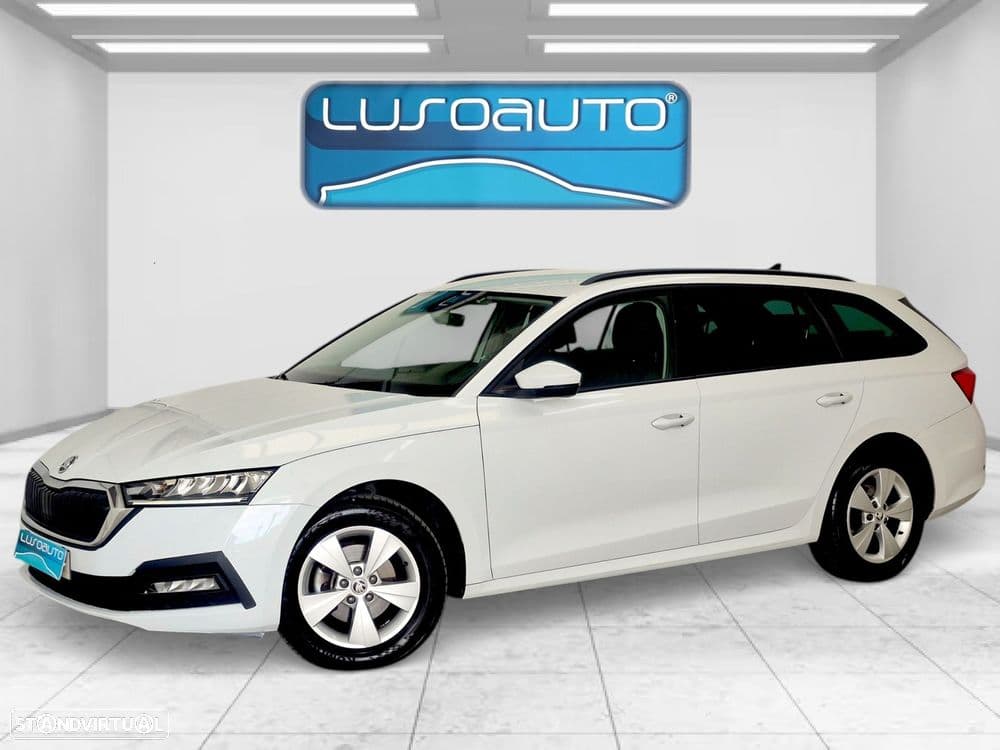Škoda Octavia Break Somos intermediários de crédito de várias entidades financeiras.
