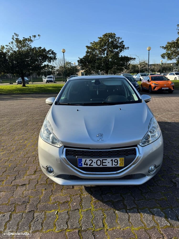 Peugeot 208 1.6 e-HDi Allure 2-Tronic