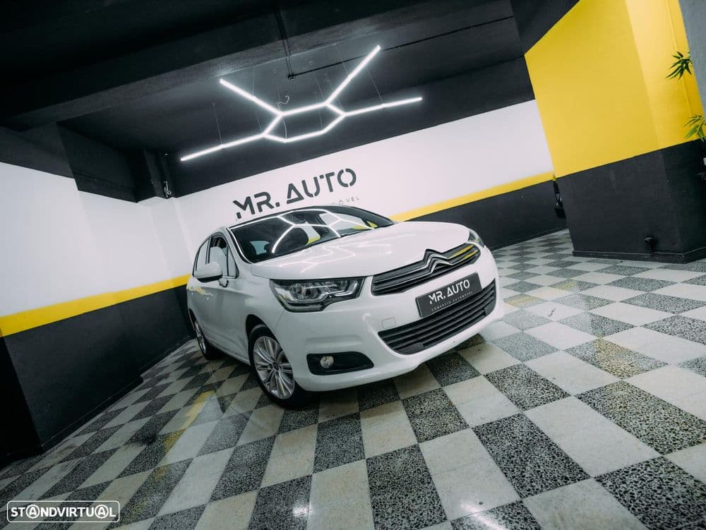 Citroën C4 Versão Feel com caixa manual