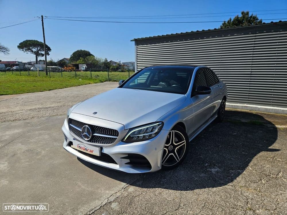 Mercedes-Benz que combina luxo, desportividade e eficiência, perfeito tanto para uso diário como para longas viag… visual desportivo e exclusivo
