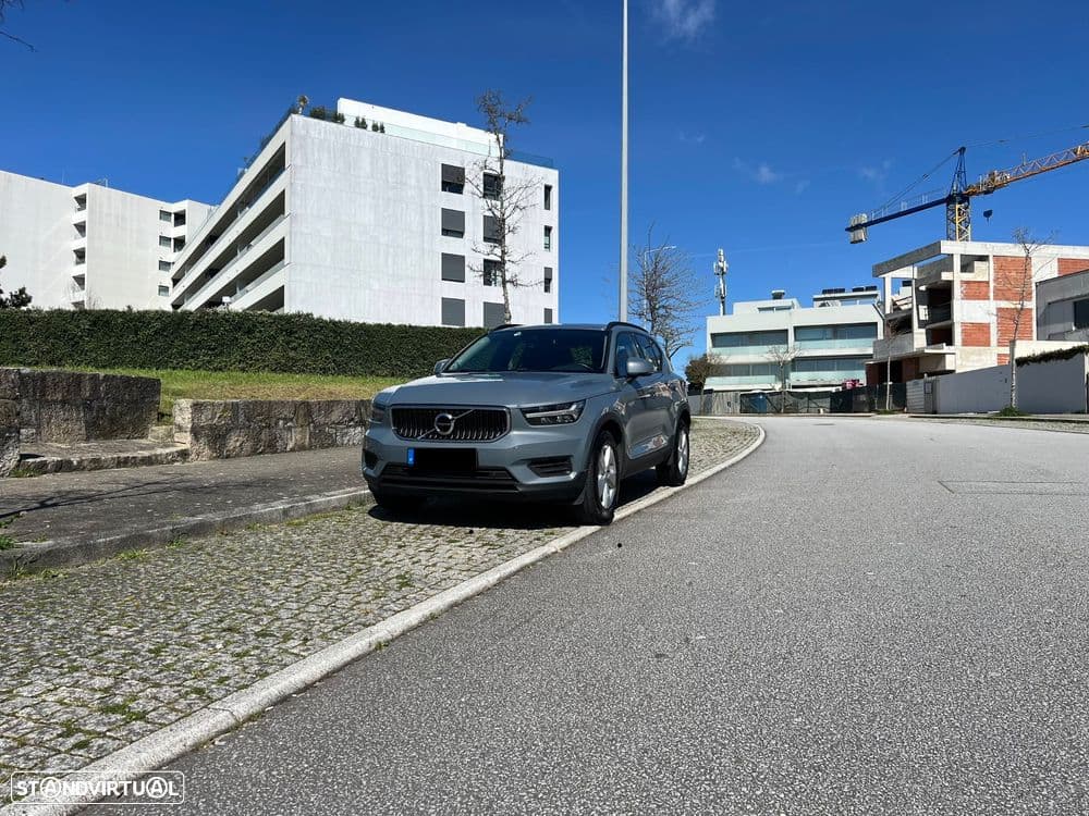 Volvo XC 40 1.5 T2 Momentum Core Geartronic