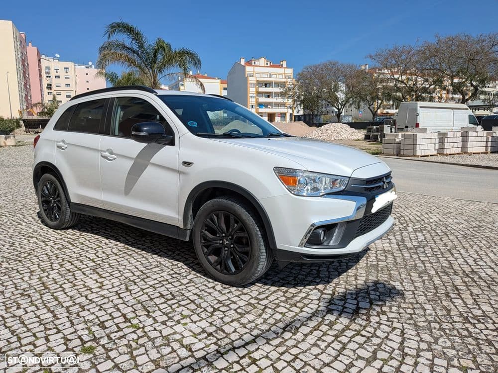1.6 DI-D Intense Black Edition