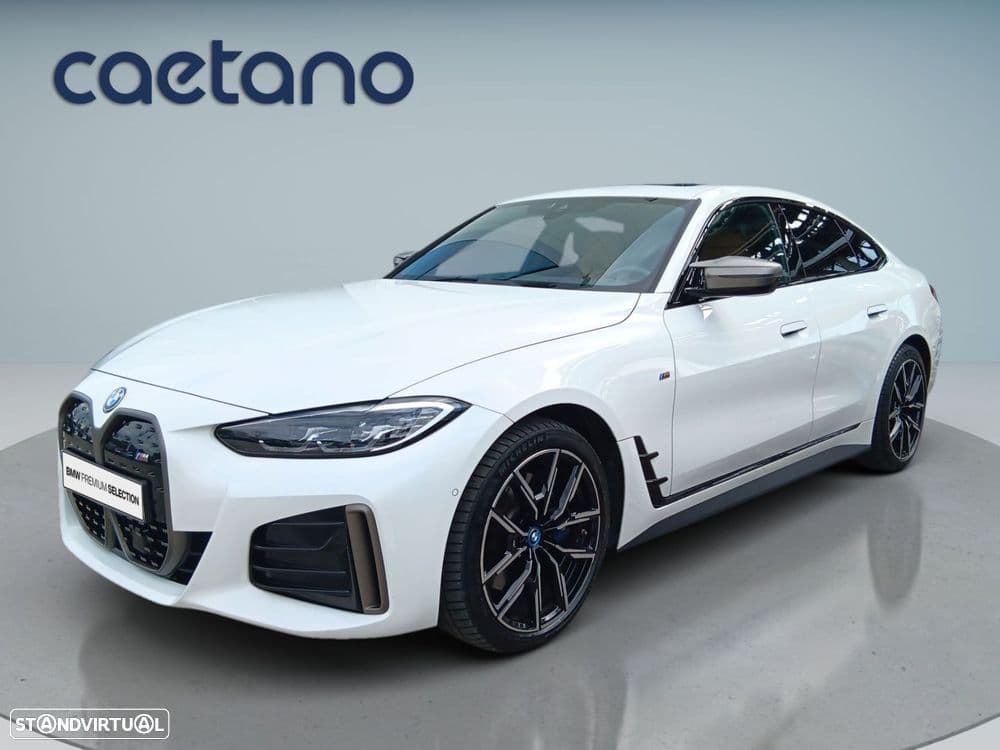 BMW Série i M50 Pack Desportivo M Pro