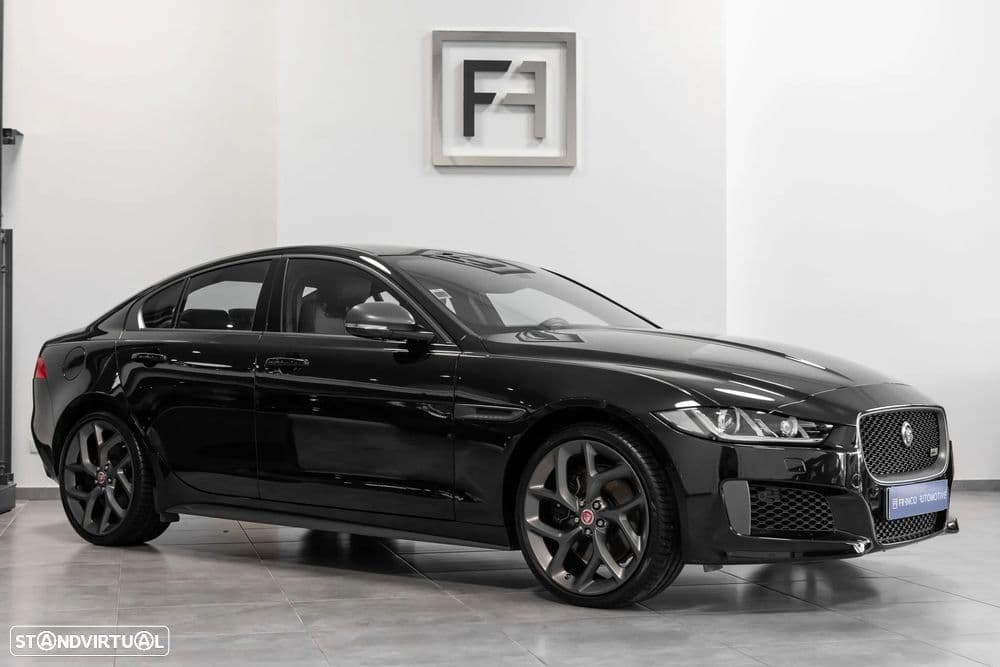 Jaguar XE 2.0 i4 R-Dynamic HSE AWD