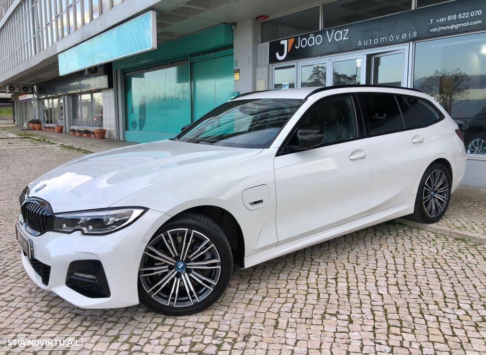 BMW Série 3 e Pack Desportivo M Auto